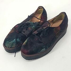 Madden girl velvet floral creeper platform shoes size 8